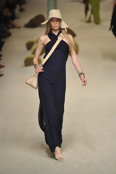 Look 44